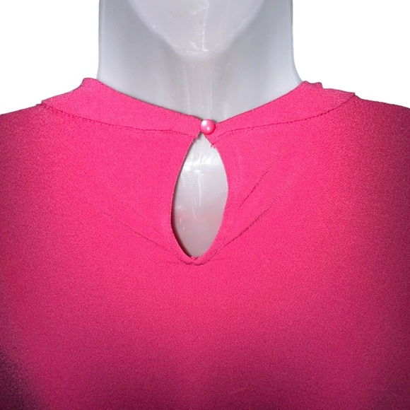 Pink Elle Beautiful blouse Sz M Embroidered keyhole opening - Picture 5 of 11